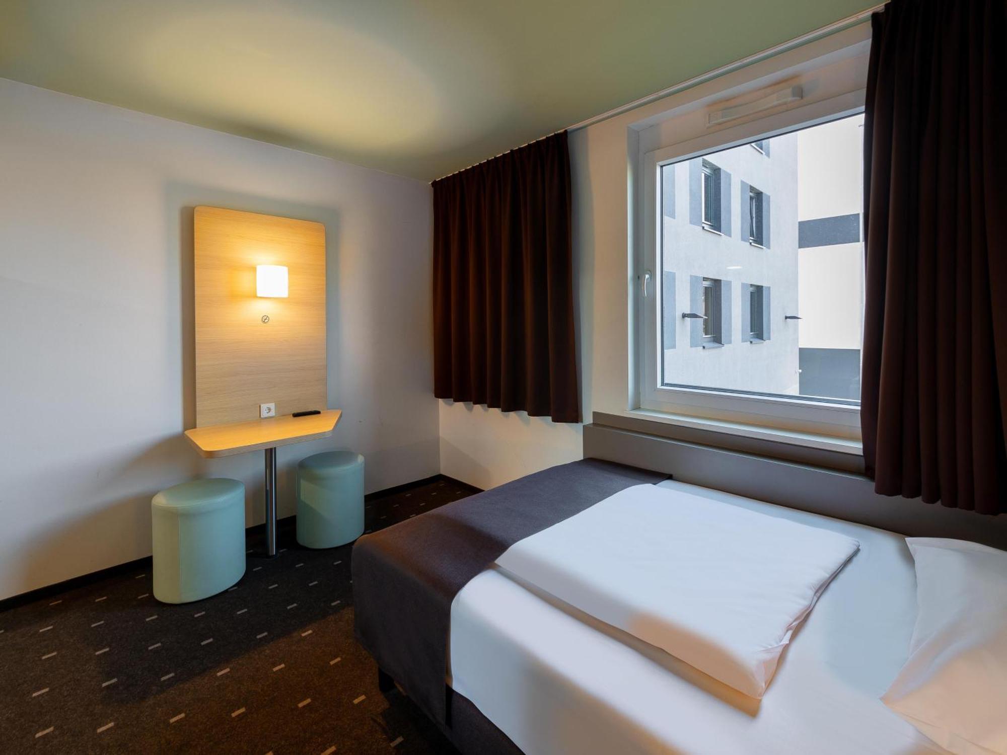 B&B Hotel Neuss Отель