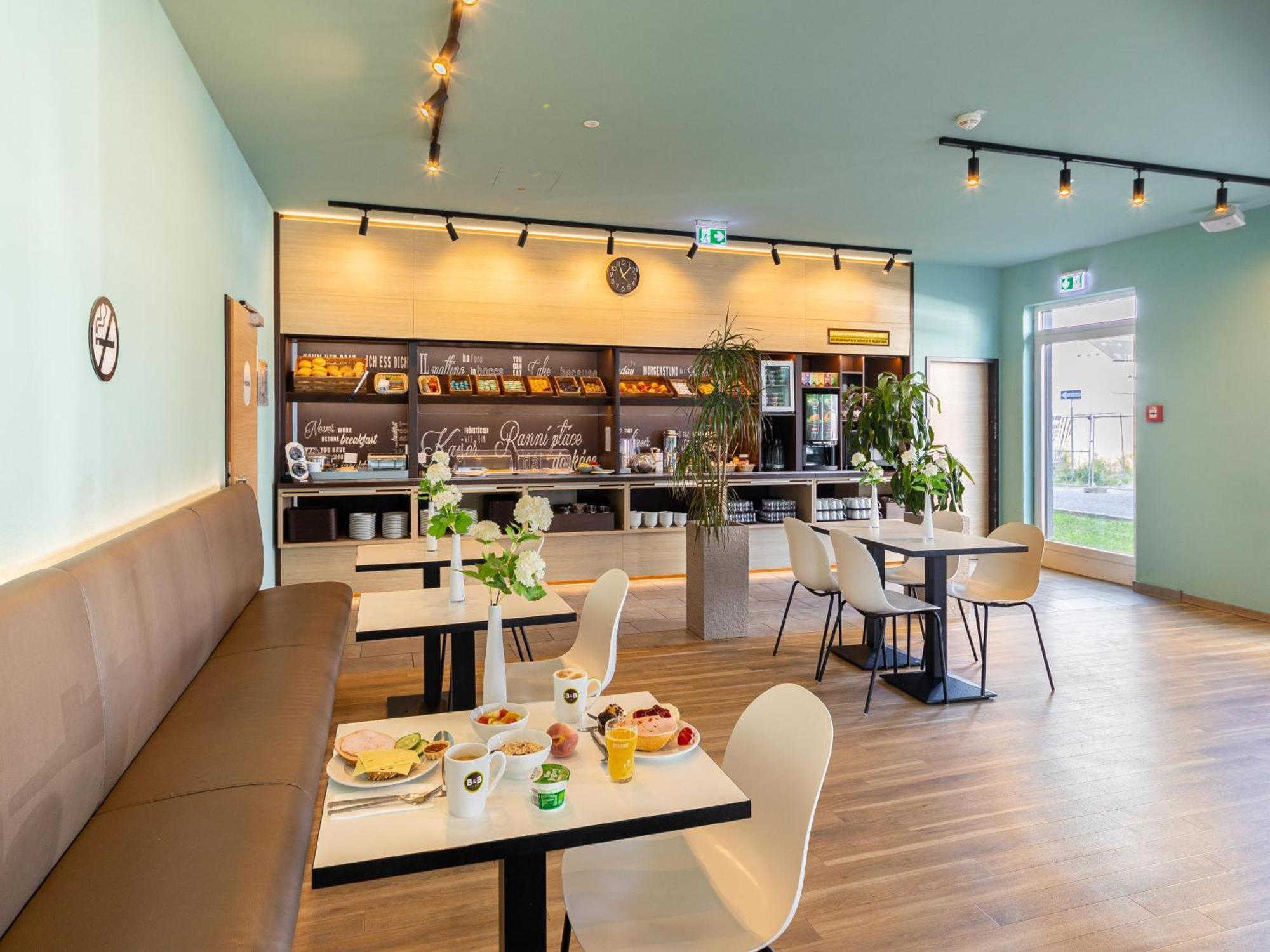 B&B Hotel Neuss Отель