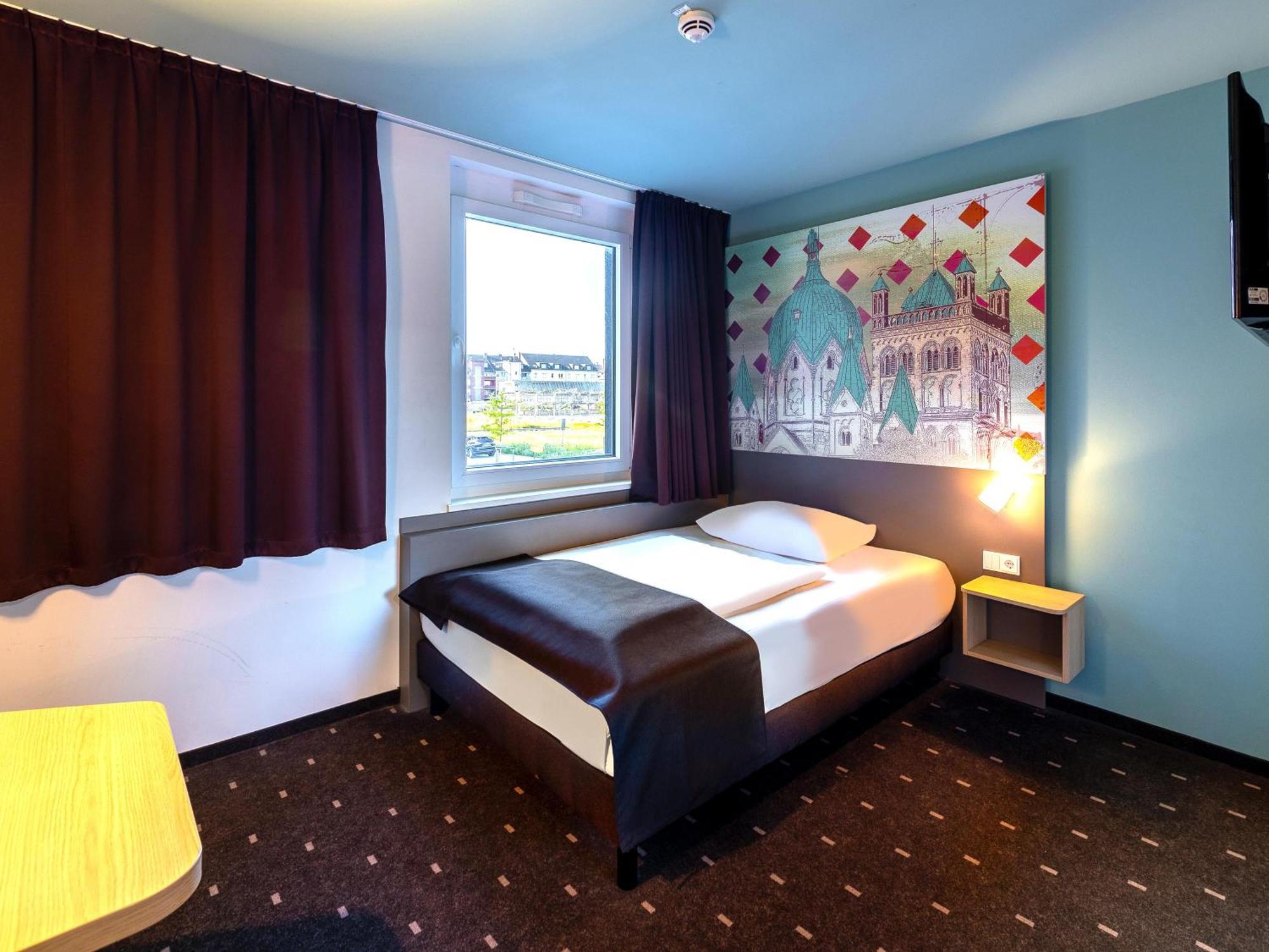 B&B Hotel Neuss Отель 3*