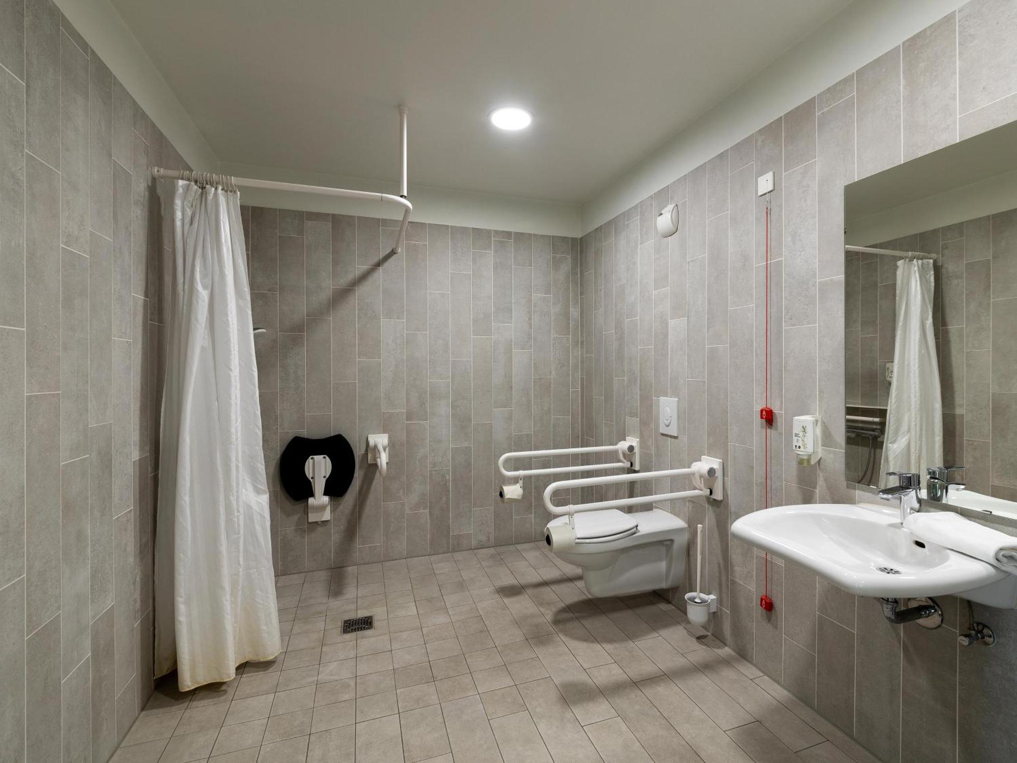 Отель B&B Hotel Neuss Нойс