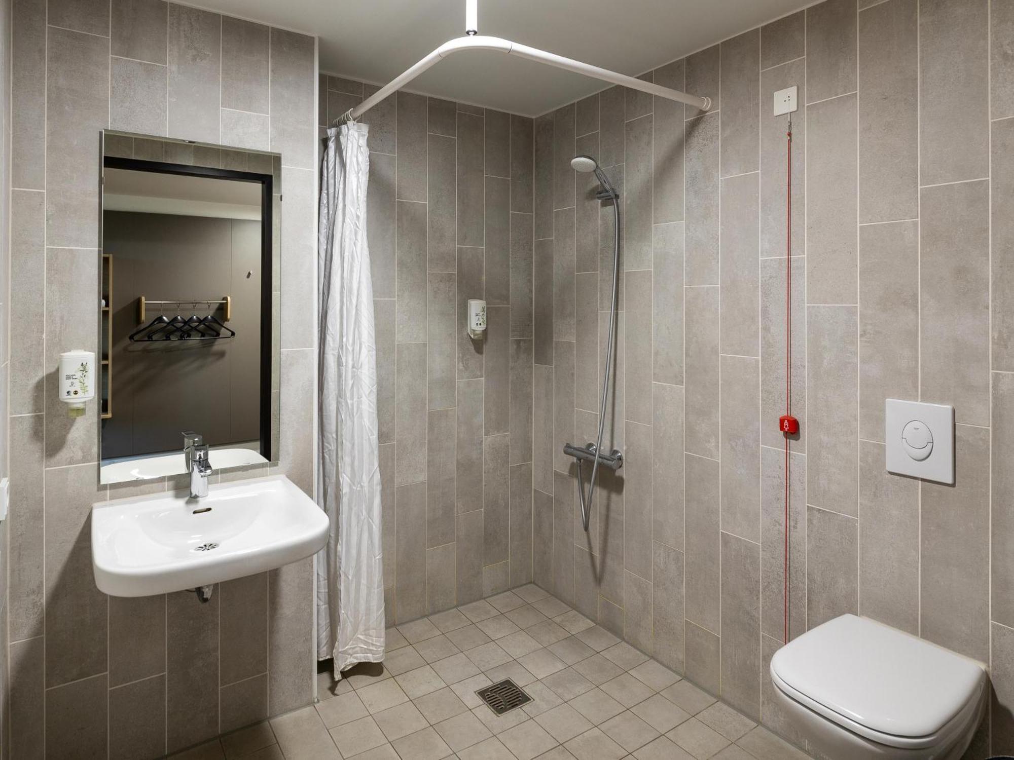 Отель B&B Hotel Neuss Нойс